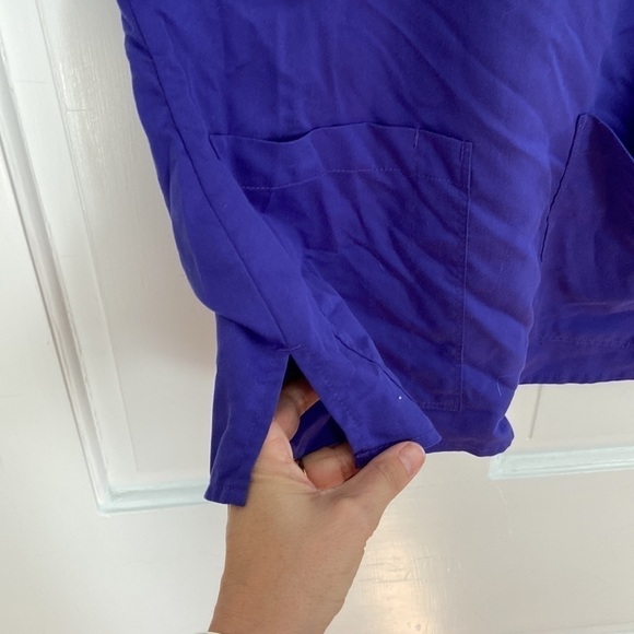 Greys Anatomy purple scrub top - Picture 3 of 4